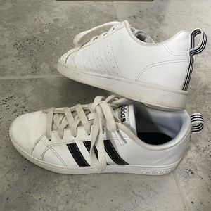 Women’s adidas superstars size 6.